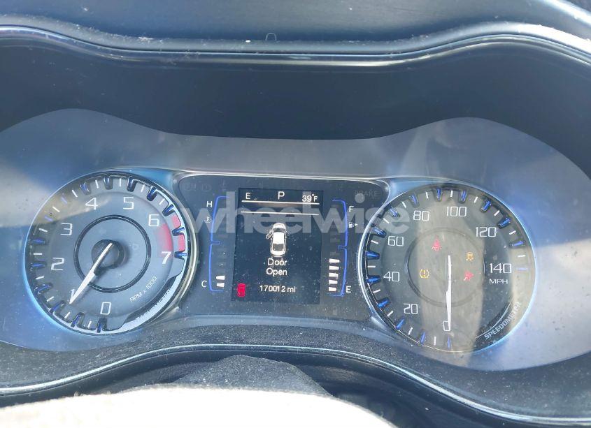 Photo 7 of 2015 Chrysler 200 (VIN 1C3CCCBB1FN721593)