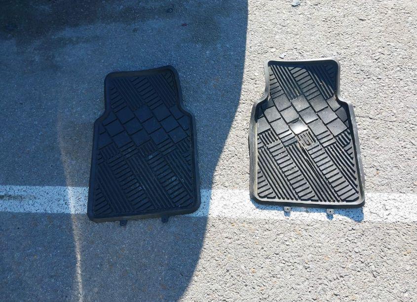 Photo 12 of 2015 Chrysler 200 S (VIN 1C3CCCBB1FN737891)