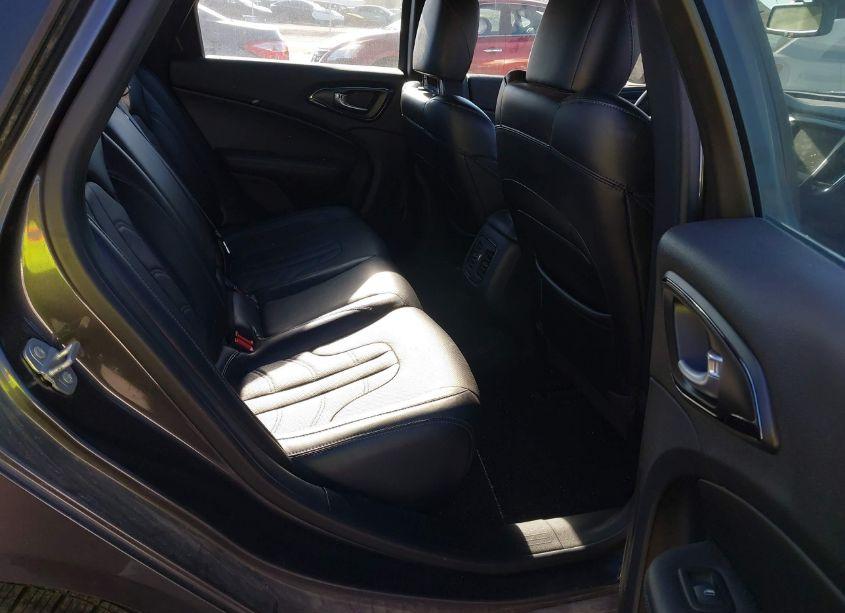 Photo 8 of 2015 Chrysler 200 S (VIN 1C3CCCBB1FN737891)