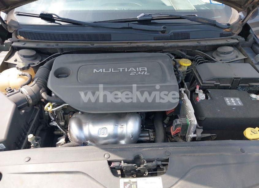 Photo 10 of 2015 Chrysler 200 S (VIN 1C3CCCBB1FN753251)