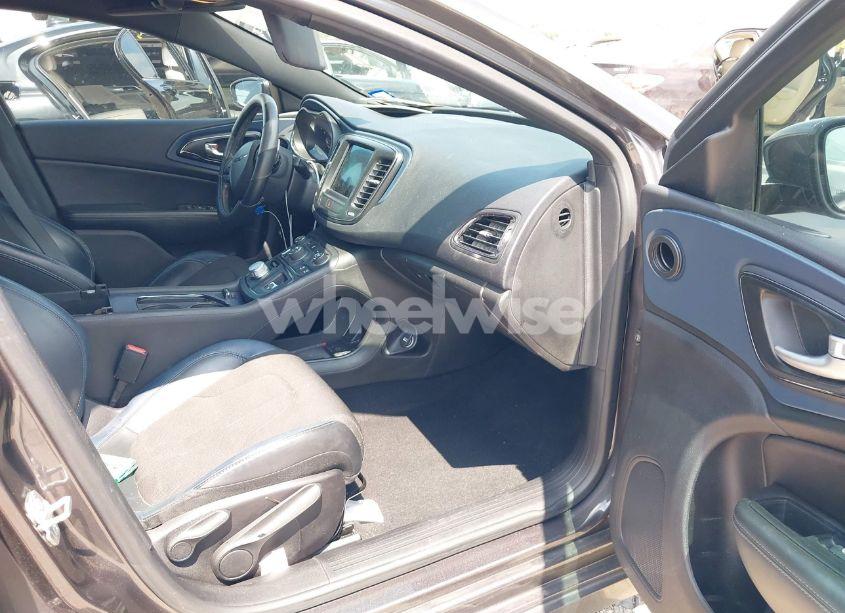 Photo 5 of 2015 Chrysler 200 S (VIN 1C3CCCBB1FN753251)