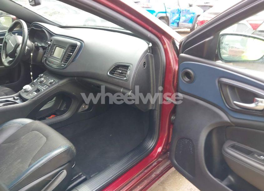 Photo 5 of 2015 Chrysler 200 S (VIN 1C3CCCBB2FN566360)