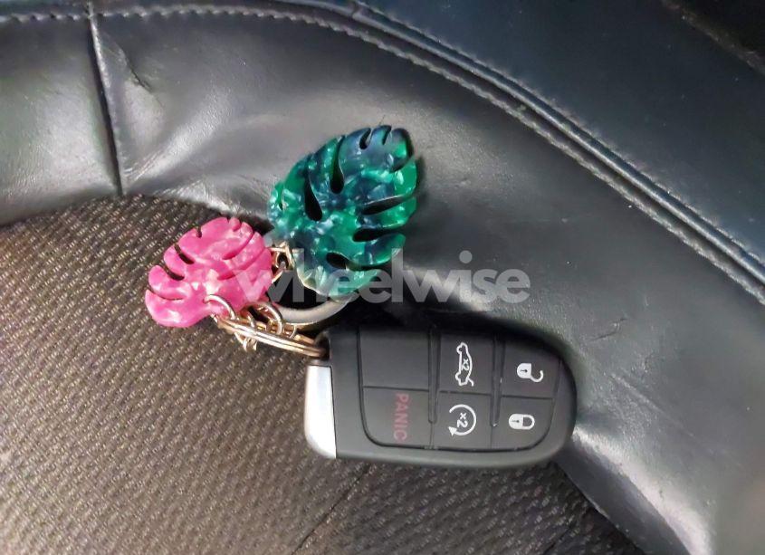 Photo 11 of 2015 Chrysler 200 S (VIN 1C3CCCBB2FN598693)