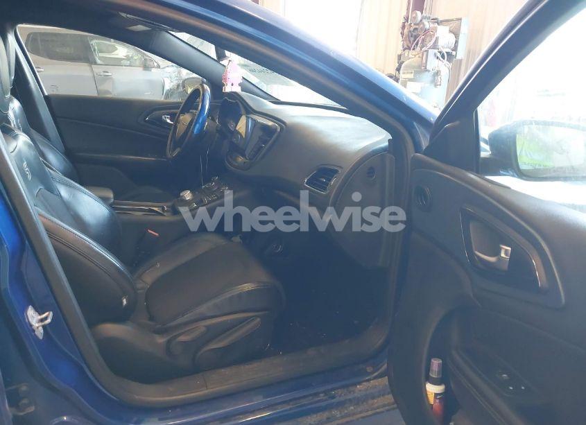 Photo 5 of 2015 Chrysler 200 S (VIN 1C3CCCBB2FN598693)