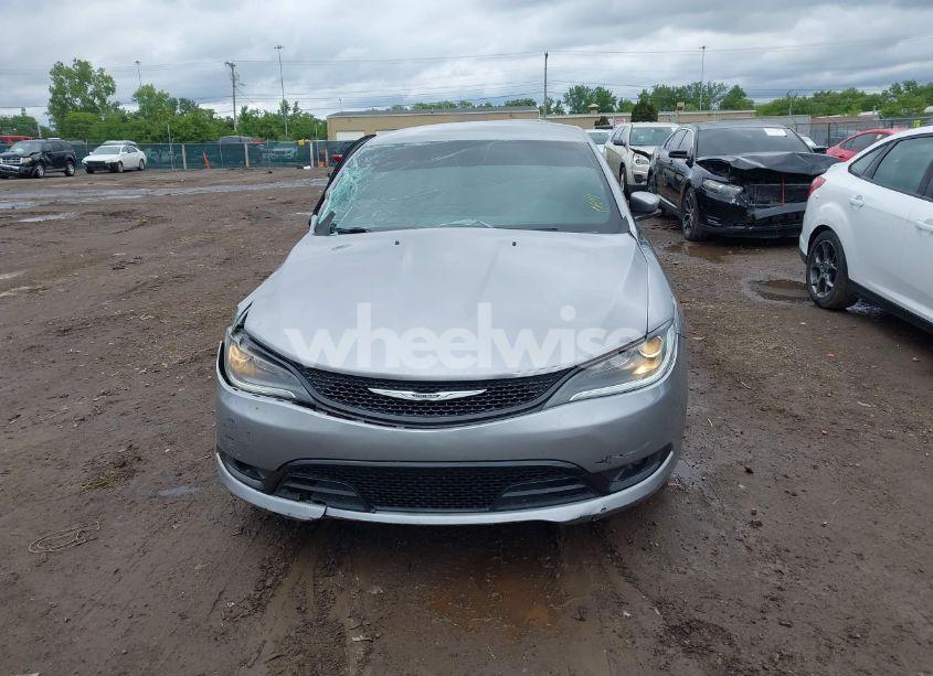 Photo 13 of 2016 Chrysler 200 S (VIN 1C3CCCBB2GN125376)