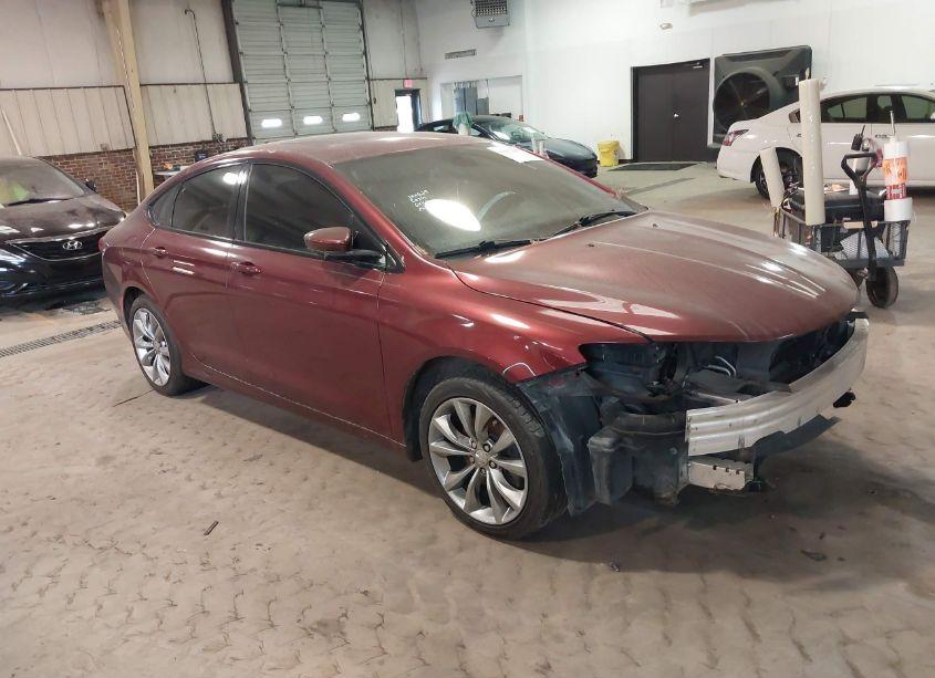 2015 Chrysler 200 S (VIN 1C3CCCBB3FN618420) main photo