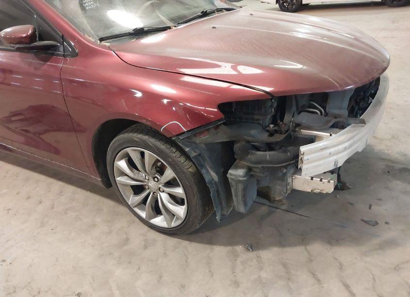 Photo 13 of 2015 Chrysler 200 S (VIN 1C3CCCBB3FN618420)