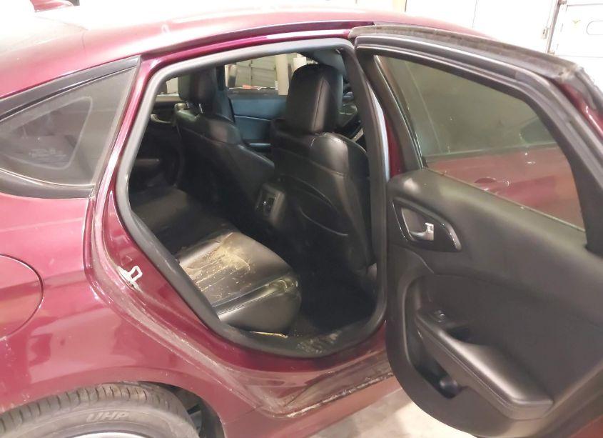 Photo 8 of 2015 Chrysler 200 S (VIN 1C3CCCBB3FN618420)