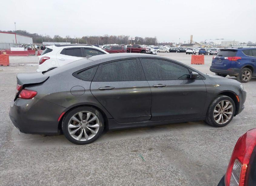 Photo 13 of 2015 Chrysler 200 S (VIN 1C3CCCBB3FN629689)