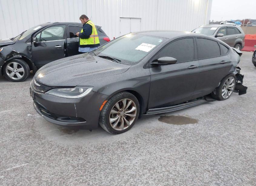 Photo 2 of 2015 Chrysler 200 S (VIN 1C3CCCBB3FN629689)