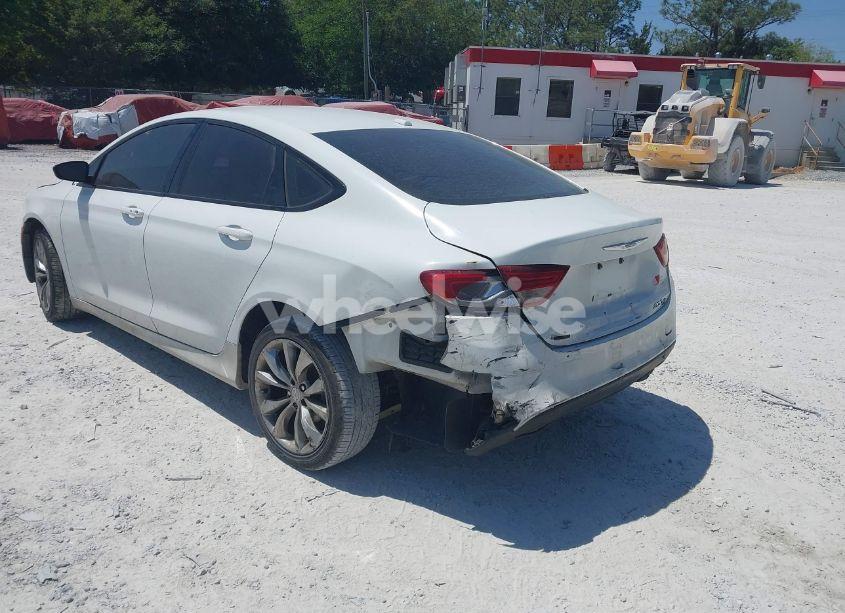 Photo 3 of 2015 Chrysler 200 S (VIN 1C3CCCBB3FN669755)