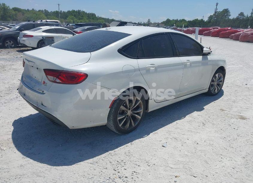 Photo 4 of 2015 Chrysler 200 S (VIN 1C3CCCBB3FN669755)