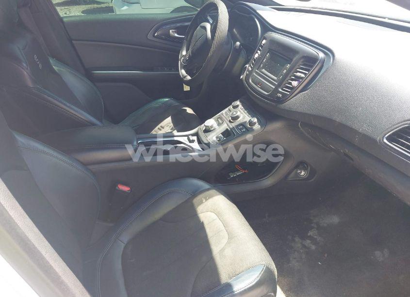 Photo 5 of 2015 Chrysler 200 S (VIN 1C3CCCBB3FN669755)