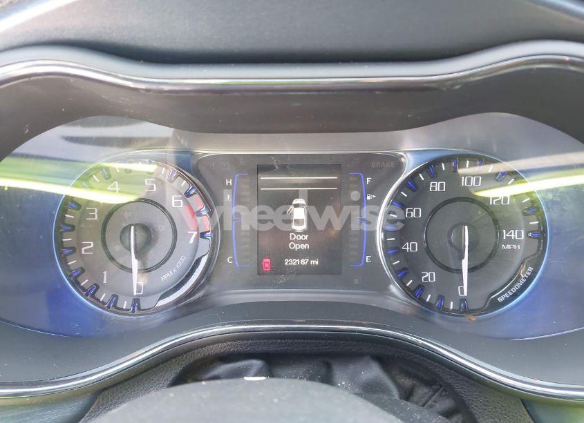 Photo 7 of 2015 Chrysler 200 S (VIN 1C3CCCBB3FN669755)