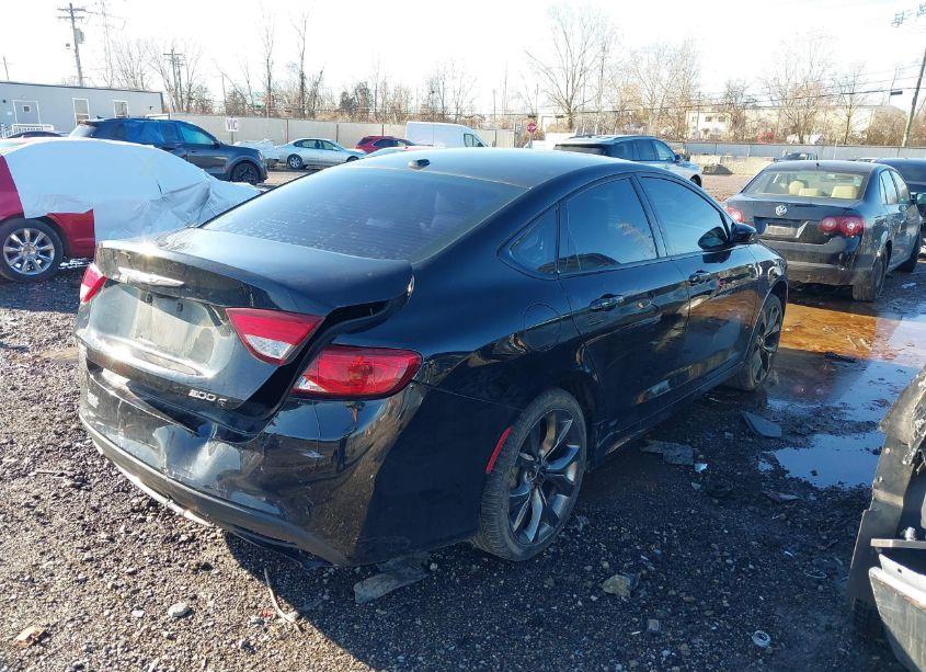 Photo 4 of 2015 Chrysler 200 S (VIN 1C3CCCBB3FN684210)