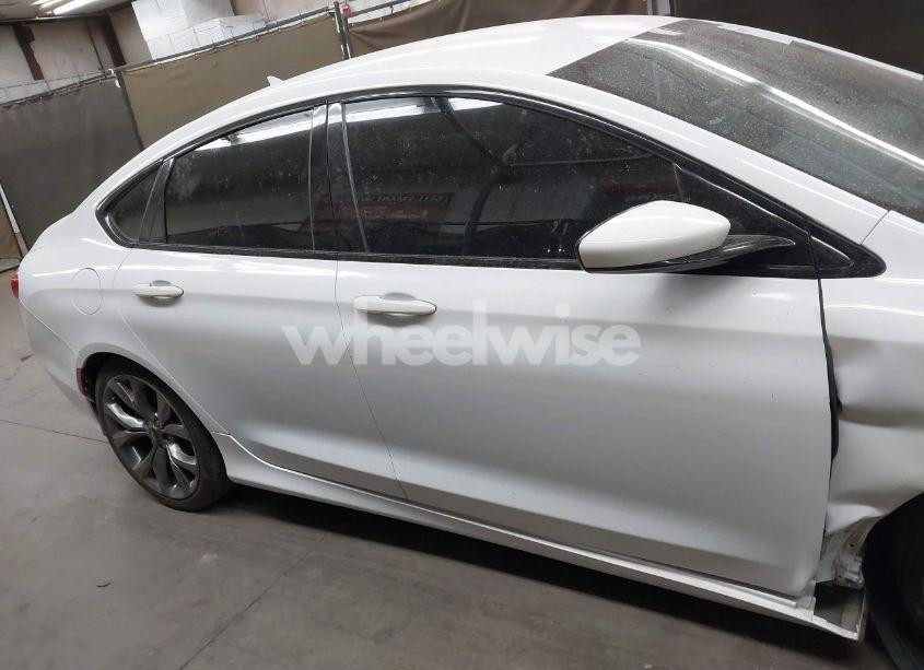 Photo 13 of 2016 Chrysler 200 S (VIN 1C3CCCBB3GN125449)