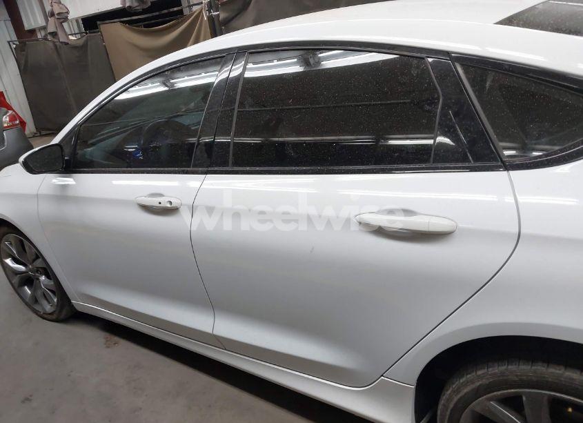 Photo 14 of 2016 Chrysler 200 S (VIN 1C3CCCBB3GN125449)