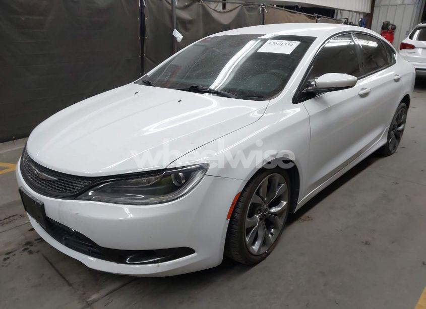 Photo 2 of 2016 Chrysler 200 S (VIN 1C3CCCBB3GN125449)