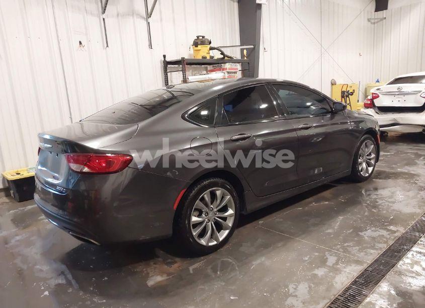 Photo 4 of 2015 Chrysler 200 S (VIN 1C3CCCBB4FN615378)