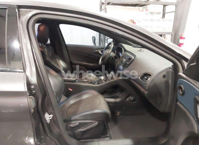 Photo 5 of 2015 Chrysler 200 S (VIN 1C3CCCBB4FN615378)