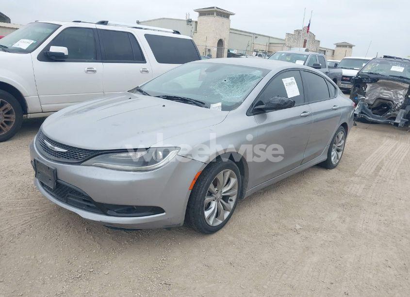 Photo 2 of 2015 Chrysler 200 S (VIN 1C3CCCBB4FN663298)