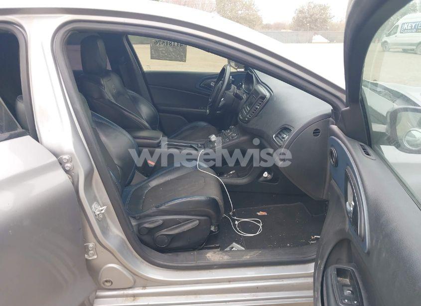 Photo 5 of 2015 Chrysler 200 S (VIN 1C3CCCBB4FN663298)