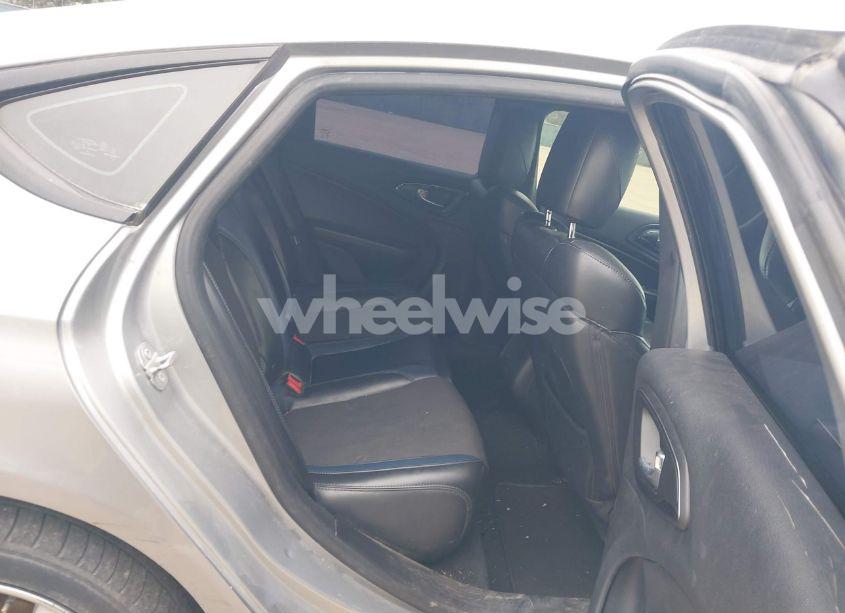 Photo 8 of 2015 Chrysler 200 S (VIN 1C3CCCBB4FN663298)