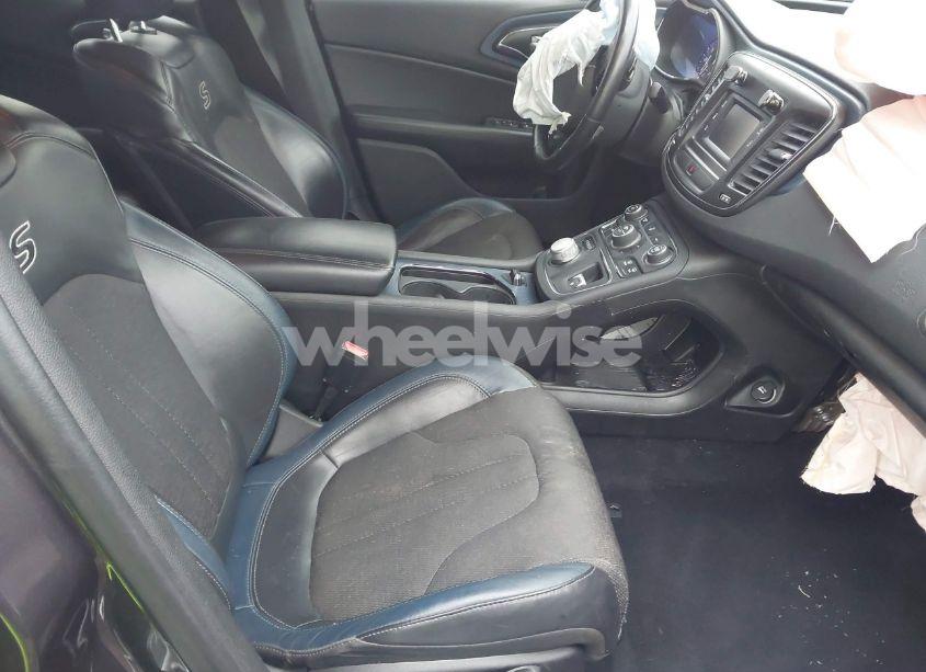 Photo 5 of 2015 Chrysler 200 S (VIN 1C3CCCBB4FN676715)