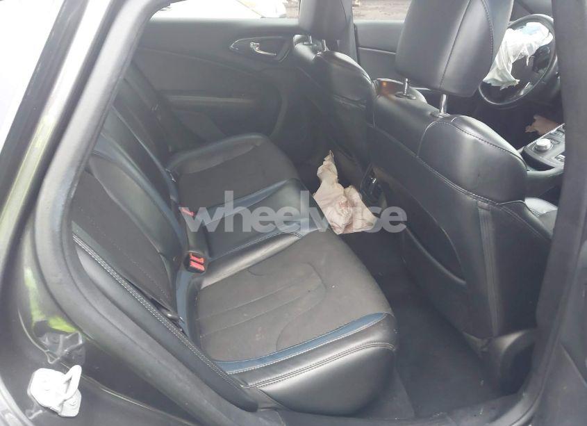 Photo 8 of 2015 Chrysler 200 S (VIN 1C3CCCBB4FN676715)