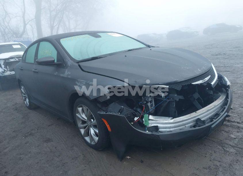 2015 Chrysler 200 S (VIN 1C3CCCBB4FN720017) main photo