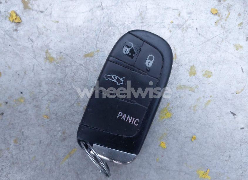 Photo 11 of 2015 Chrysler 200 S (VIN 1C3CCCBB4FN720017)