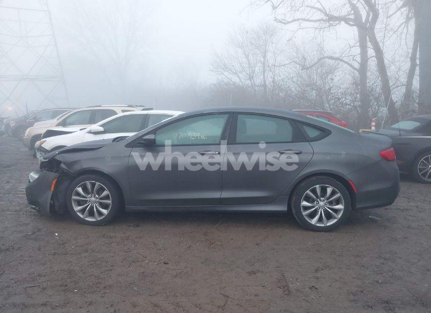 Photo 14 of 2015 Chrysler 200 S (VIN 1C3CCCBB4FN720017)