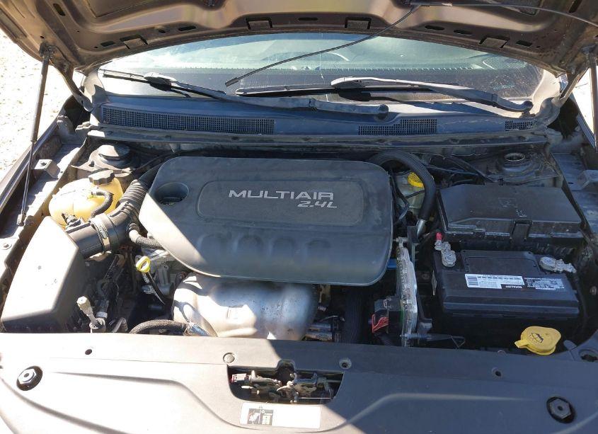 Photo 10 of 2015 Chrysler 200 S (VIN 1C3CCCBB4FN739117)