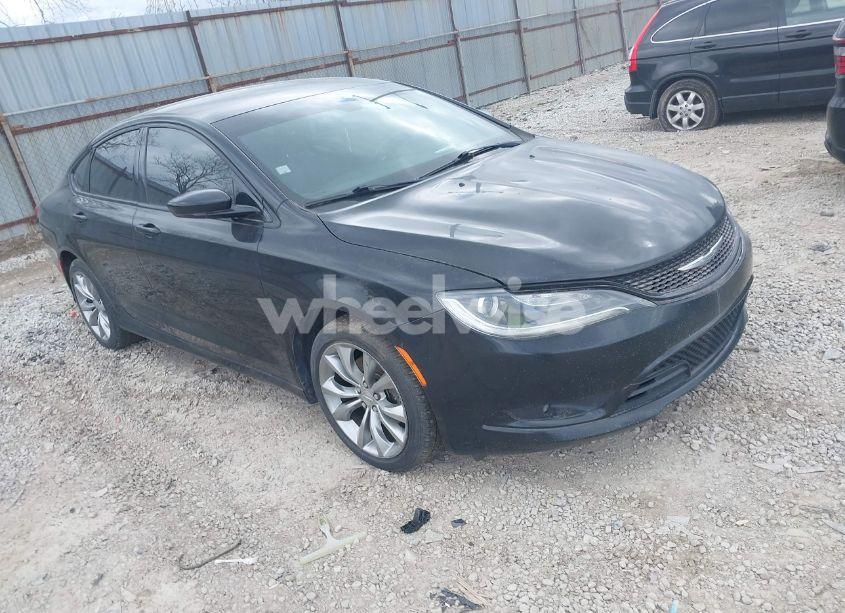 2015 Chrysler 200 S (VIN 1C3CCCBB4FN746827) main photo