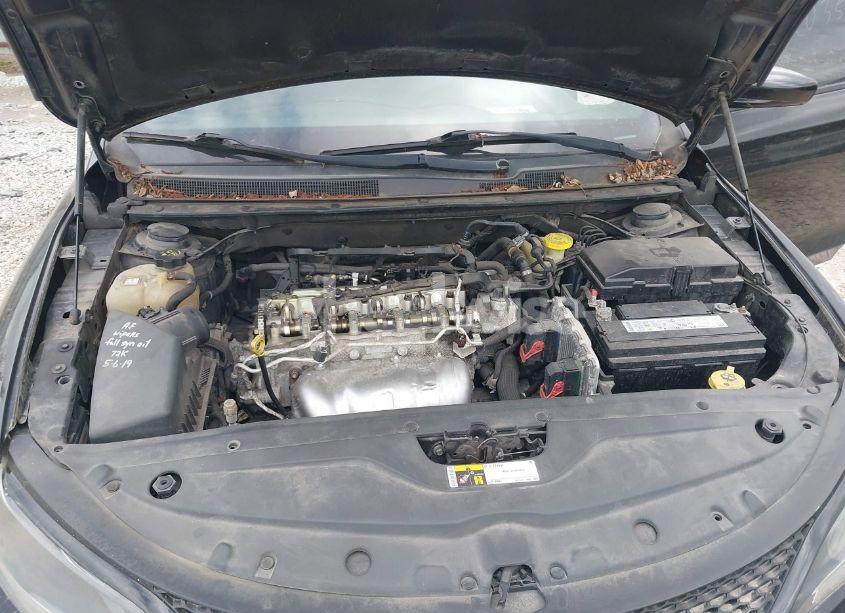 Photo 10 of 2015 Chrysler 200 S (VIN 1C3CCCBB4FN746827)