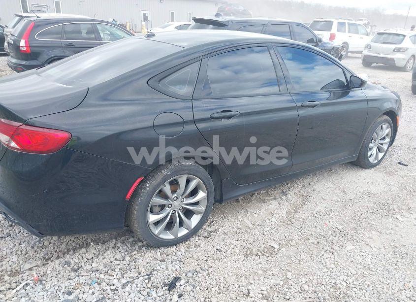 Photo 4 of 2015 Chrysler 200 S (VIN 1C3CCCBB4FN746827)