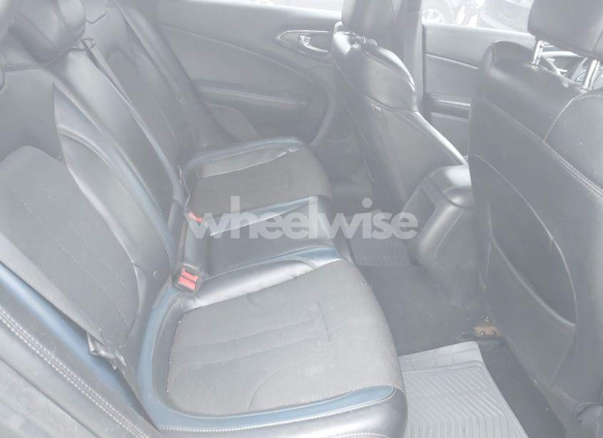 Photo 8 of 2015 Chrysler 200 S (VIN 1C3CCCBB4FN746827)