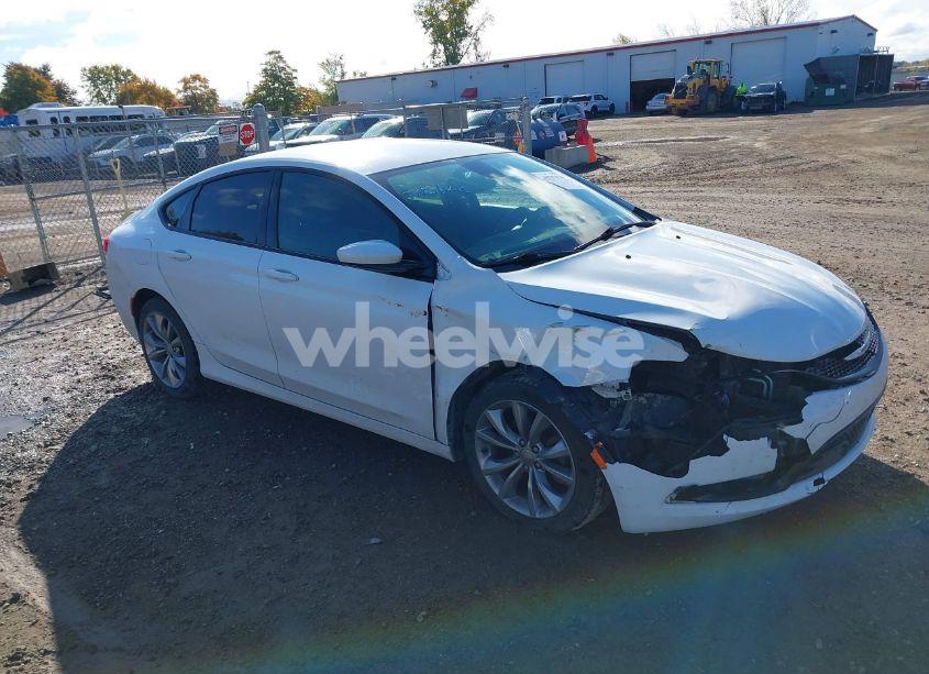 2015 Chrysler 200 S (VIN 1C3CCCBB4FN755785) main photo