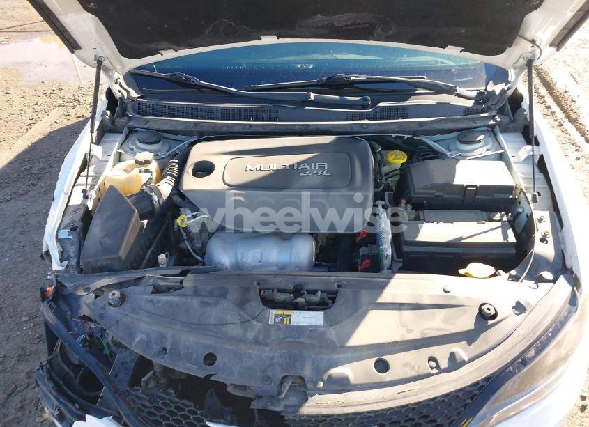 Photo 10 of 2015 Chrysler 200 S (VIN 1C3CCCBB4FN755785)