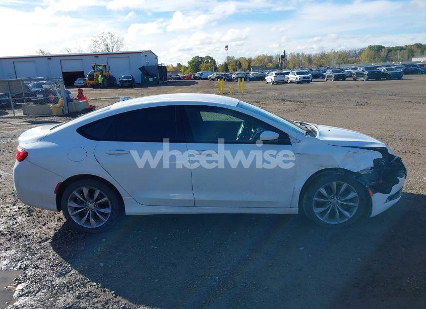 Photo 13 of 2015 Chrysler 200 S (VIN 1C3CCCBB4FN755785)