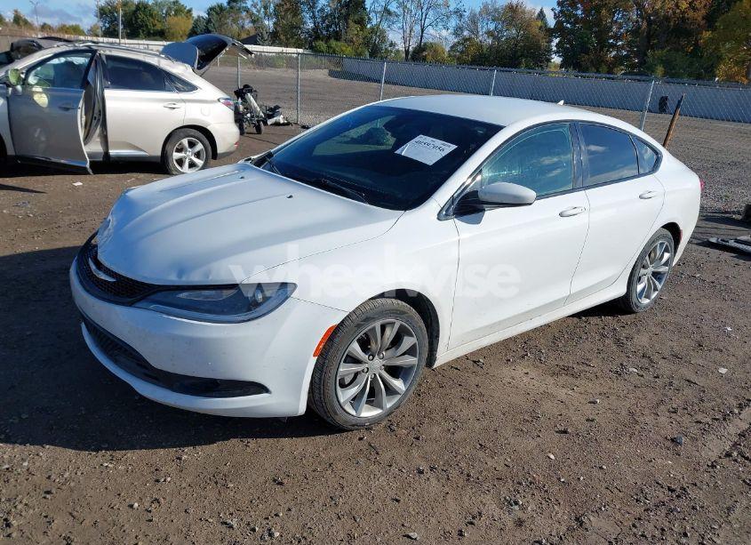 Photo 2 of 2015 Chrysler 200 S (VIN 1C3CCCBB4FN755785)