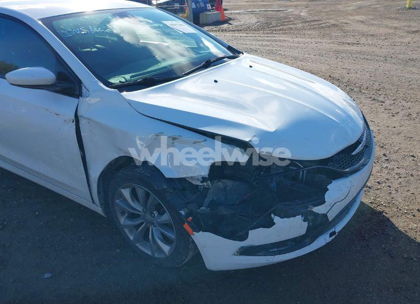 Photo 6 of 2015 Chrysler 200 S (VIN 1C3CCCBB4FN755785)