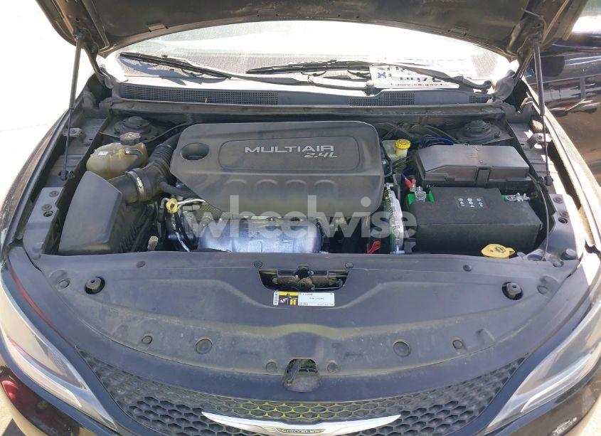 Photo 10 of 2015 Chrysler 200 S (VIN 1C3CCCBB5FN561069)