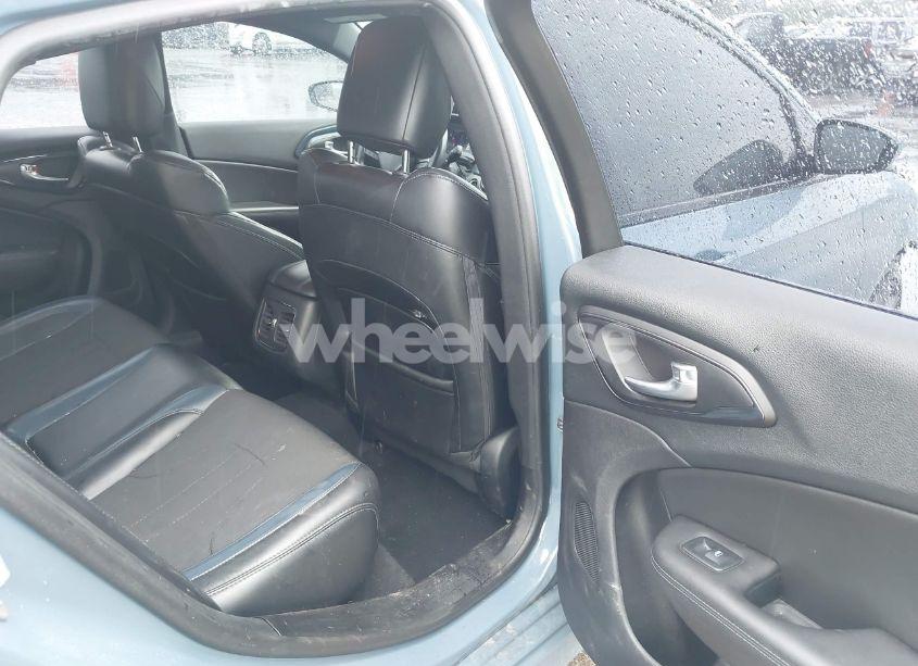 Photo 8 of 2015 Chrysler 200 S (VIN 1C3CCCBB5FN633971)