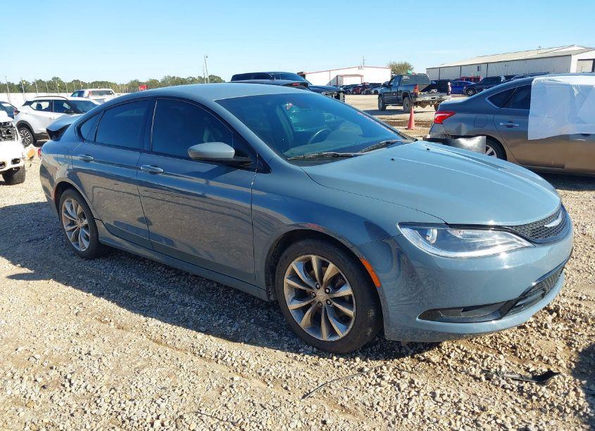 2015 Chrysler 200 S (VIN 1C3CCCBB5FN642850) main photo