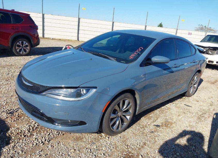 Photo 2 of 2015 Chrysler 200 S (VIN 1C3CCCBB5FN642850)