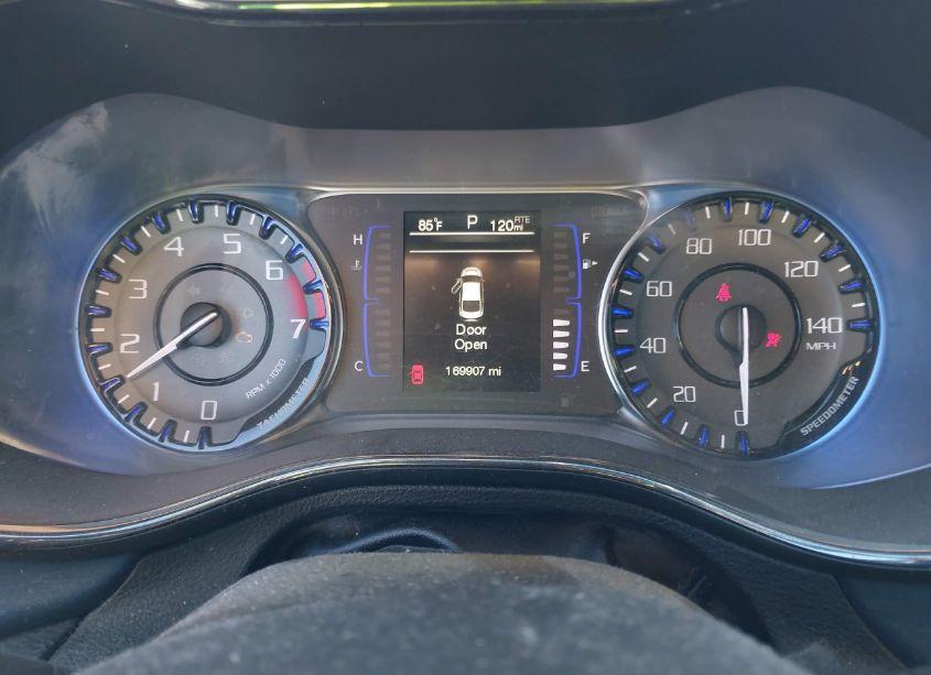 Photo 7 of 2015 Chrysler 200 S (VIN 1C3CCCBB5FN642850)