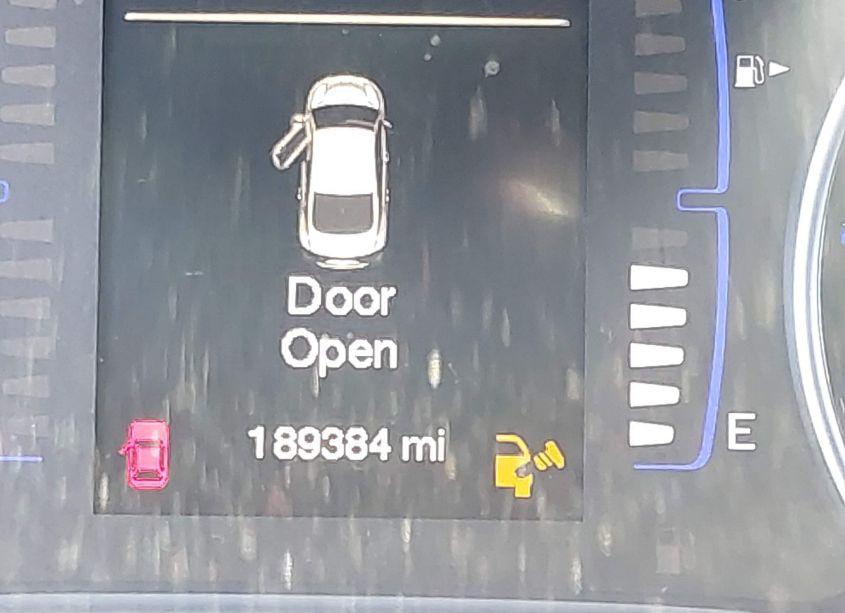 Photo 15 of 2015 Chrysler 200 S (VIN 1C3CCCBB5FN658840)