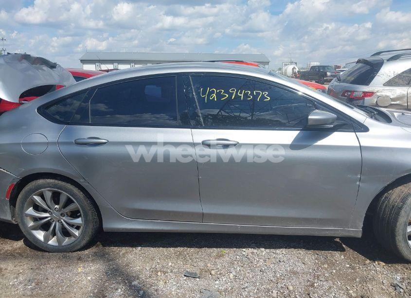 Photo 13 of 2015 Chrysler 200 S (VIN 1C3CCCBB5FN696911)