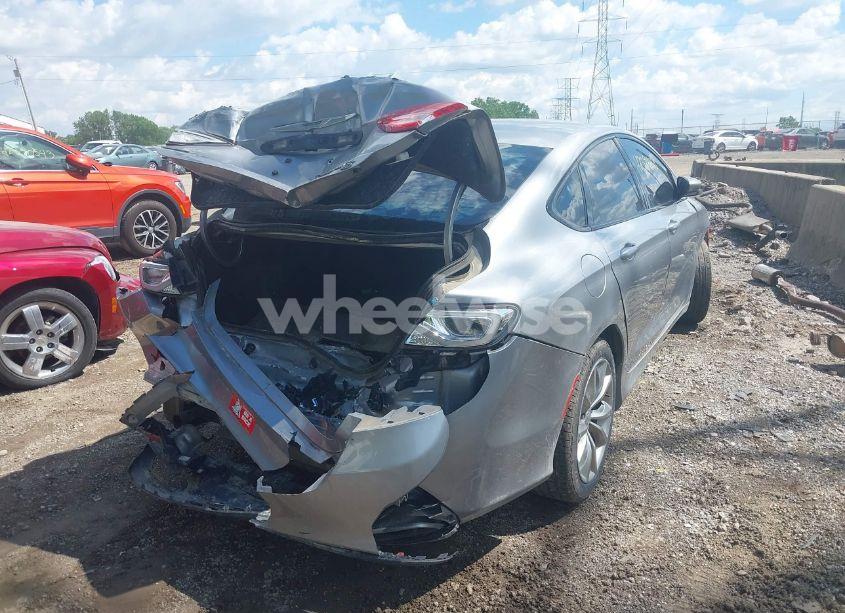 Photo 4 of 2015 Chrysler 200 S (VIN 1C3CCCBB5FN696911)